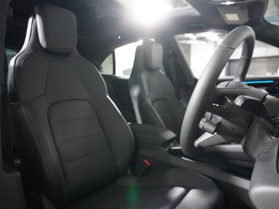 PORSCHE MACAN - 10