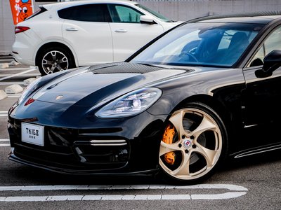 صورة 3 لـ 2018 Porsche PANAMERA