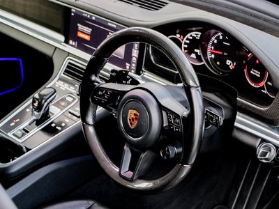 صورة مصغرة 14 لـ 2018 Porsche PANAMERA