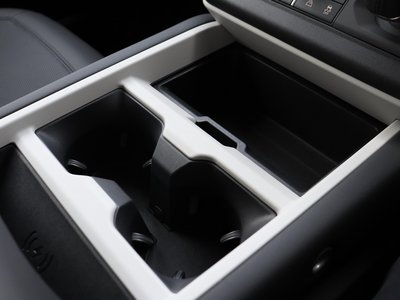 صورة مصغرة 128 لـ 2025 LAND Rover DEFENDER