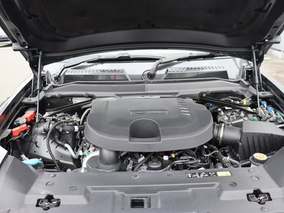 2025 LAND Rover DEFENDER 缩略图 142