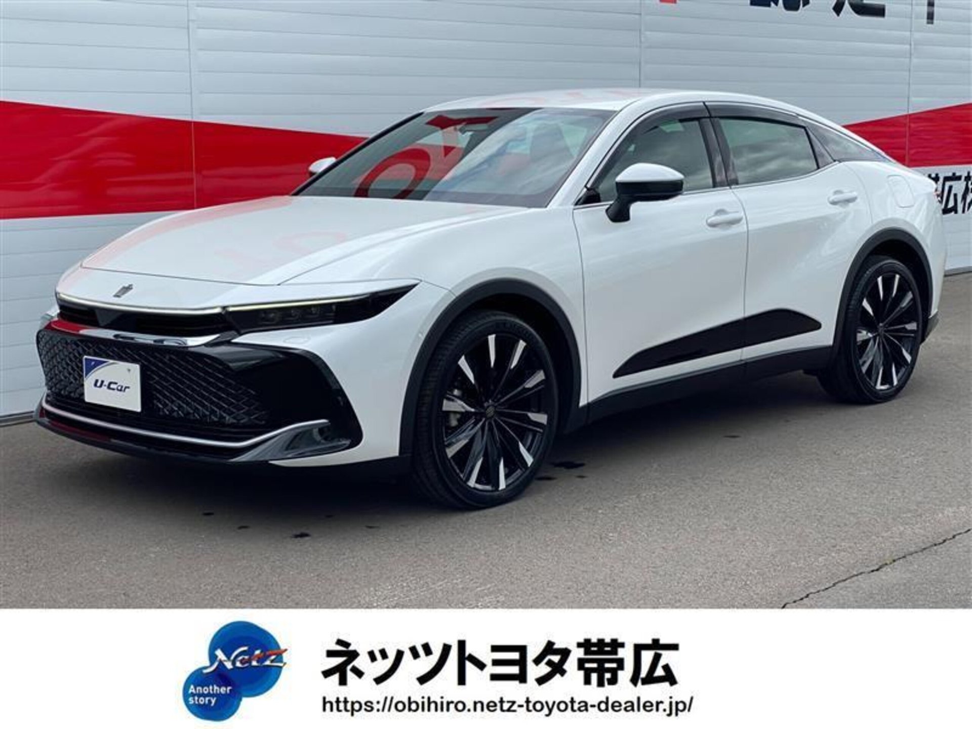 TOYOTA CROWN CROSSOVER - View 1