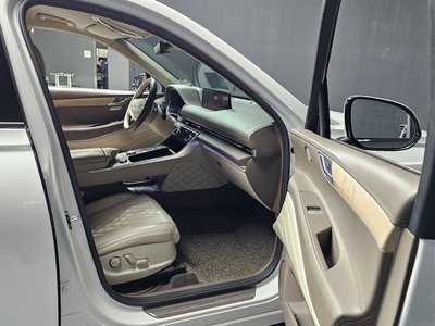 GENESIS GV80 - 10