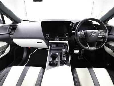 صورة مصغرة 18 لـ 2023 Lexus NX