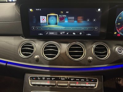 MERCEDES-BENZ E-CLASS - 8