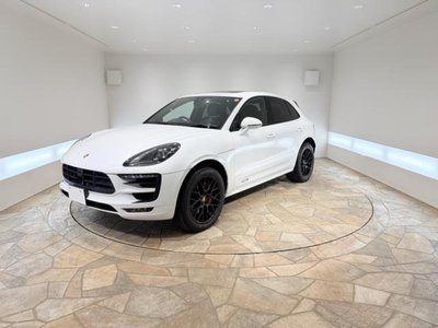 PORSCHE MACAN - 1