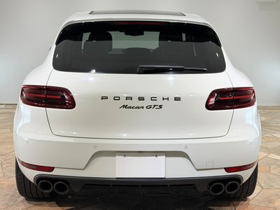 PORSCHE MACAN - 8