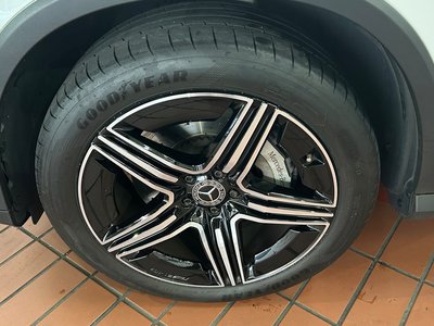 MERCEDES-BENZ GLC - 5