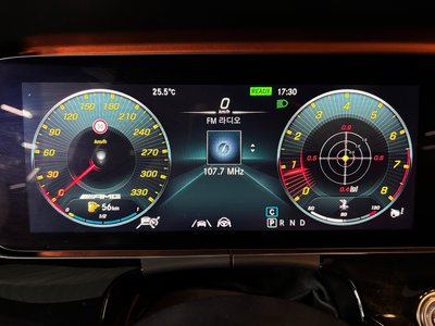 MERCEDES-BENZ GT AMG - 8