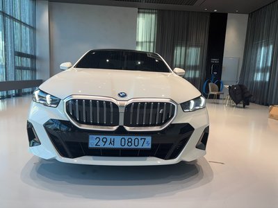 BMW I5 - 1