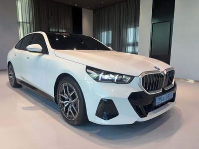 BMW I5 - 5
