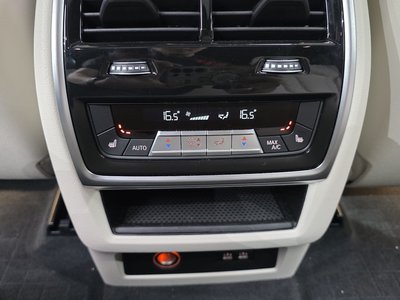2025 BMW X5 thumbnail 17