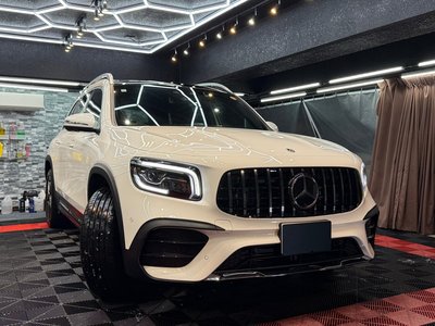 MERCEDES-BENZ GLB - 10