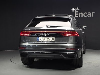 2022 AUDI Q8 照片 3