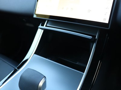 2025 LAND Rover RANGE ROVER VELAR — миниатюра 16