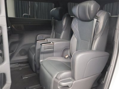 صورة مصغرة 30 لـ 2023 Toyota VELLFIRE