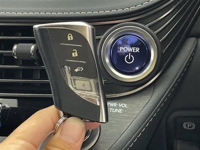 2019 Lexus LS — миниатюра 25