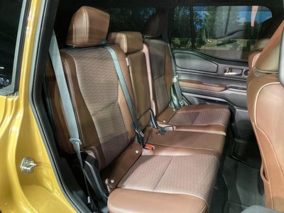 TOYOTA LAND CRUISER - 9