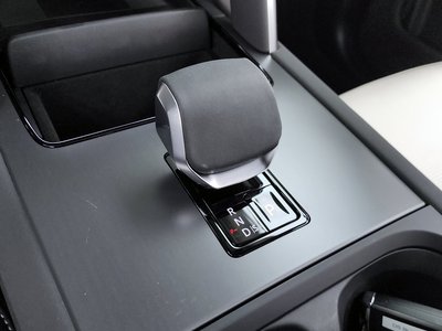 LAND ROVER DISCOVERY SPORT - 9