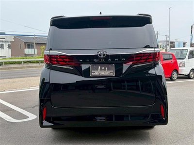 2026 TOYOTA ALPHARD photo 9