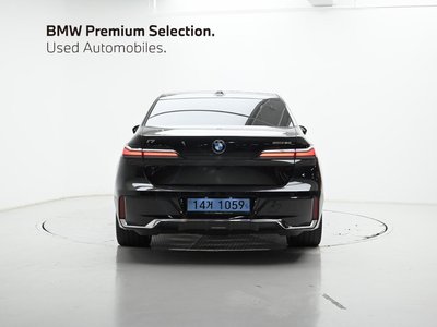 BMW I7 - 3