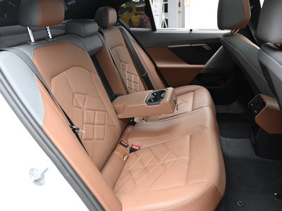 صورة مصغرة 12 لـ 2023 BMW I5