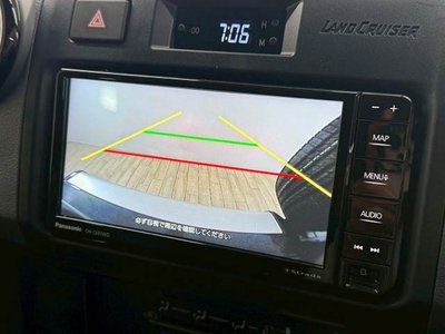 TOYOTA LAND CRUISER 70 - 4