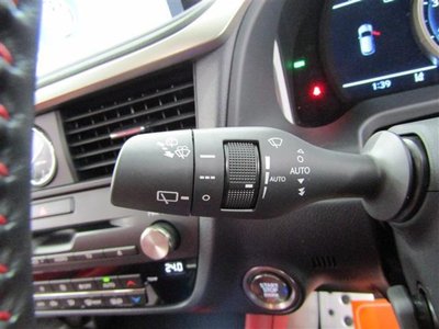2021 Lexus RX — миниатюра 24