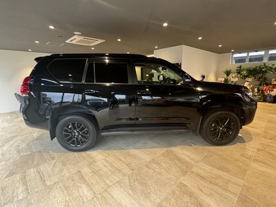 TOYOTA LAND CRUISER PRADO - 10