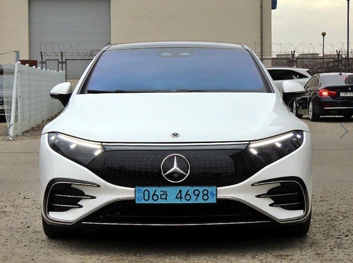 MERCEDES-BENZ EQS - View 1