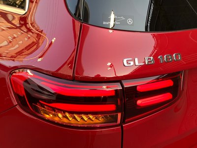 MERCEDES-BENZ GLB - 10