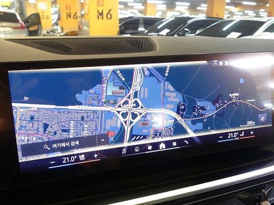 2025 BMW X5 — миниатюра 15