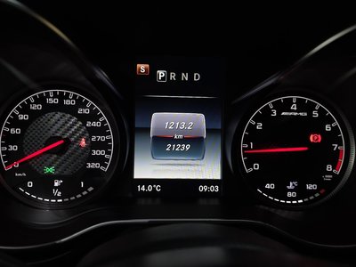 MERCEDES-BENZ GT AMG - 8