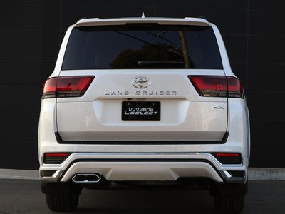 TOYOTA LAND CRUISER 300 - 8