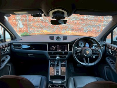 2022 Porsche MACAN — миниатюра 29