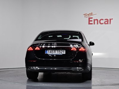 MERCEDES-BENZ E-CLASS - 3