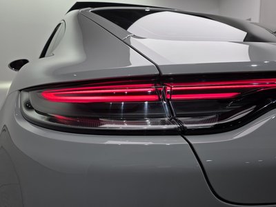 PORSCHE PANAMERA - 10