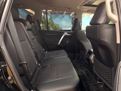 TOYOTA LAND CRUISER PRADO - 10