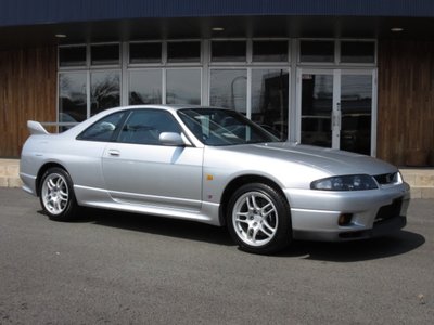 NISSAN SKYLINE GT-R