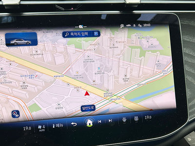 MERCEDES-BENZ E-CLASS - 5