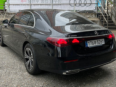 MERCEDES-BENZ E-CLASS - 3