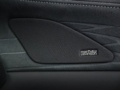 صورة 4 لـ 2023 Lexus RX