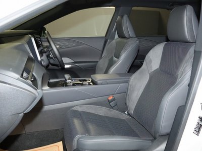 صورة 6 لـ 2023 Lexus RX