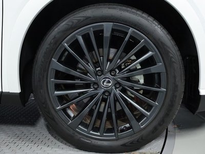 صورة 8 لـ 2023 Lexus RX