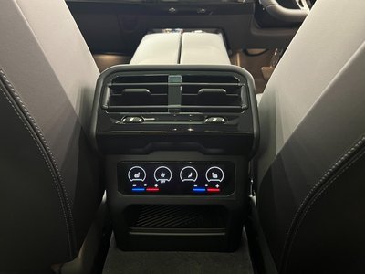 2025 BMW 5 SERIES — миниатюра 49