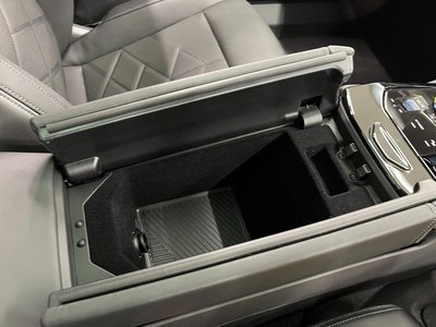 2025 BMW 5 SERIES — миниатюра 45