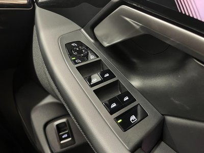 2025 BMW 5 SERIES — миниатюра 28