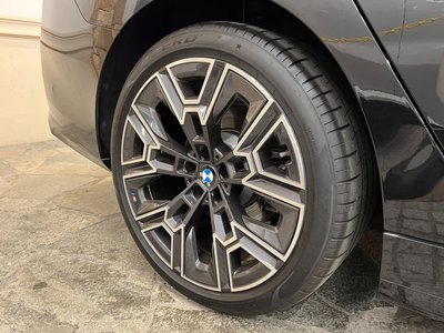 2025 BMW 5 SERIES — миниатюра 52