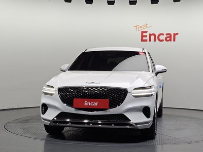 صورة 2 لـ 2023 Genesis GV70