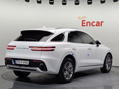 صورة 4 لـ 2023 Genesis GV70